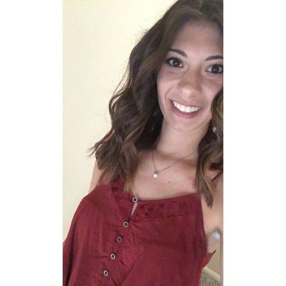 Meet your Posher, Lisa - Picture 1 of 1